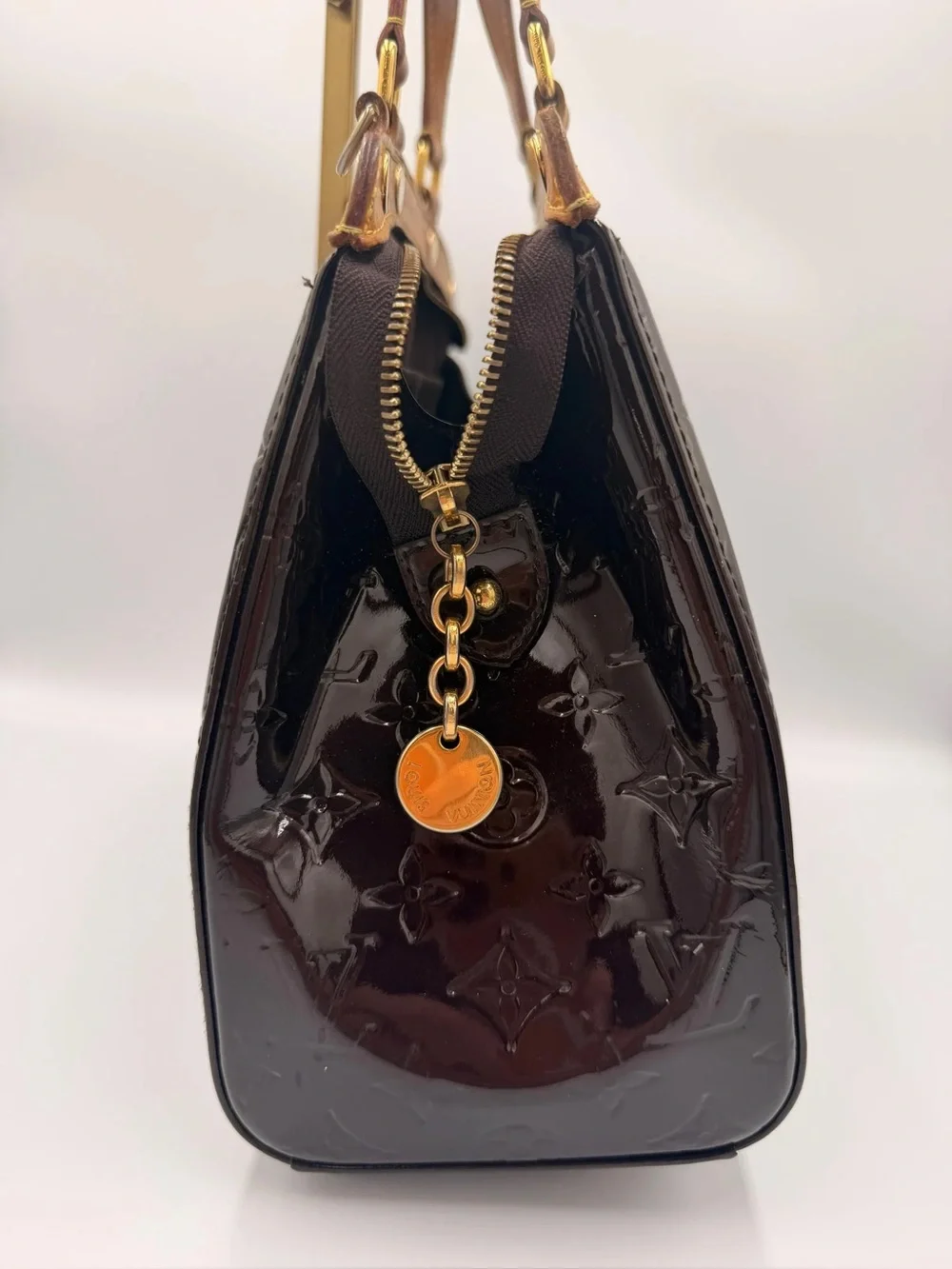LV Brea MM — Amarante Monogram Vernis